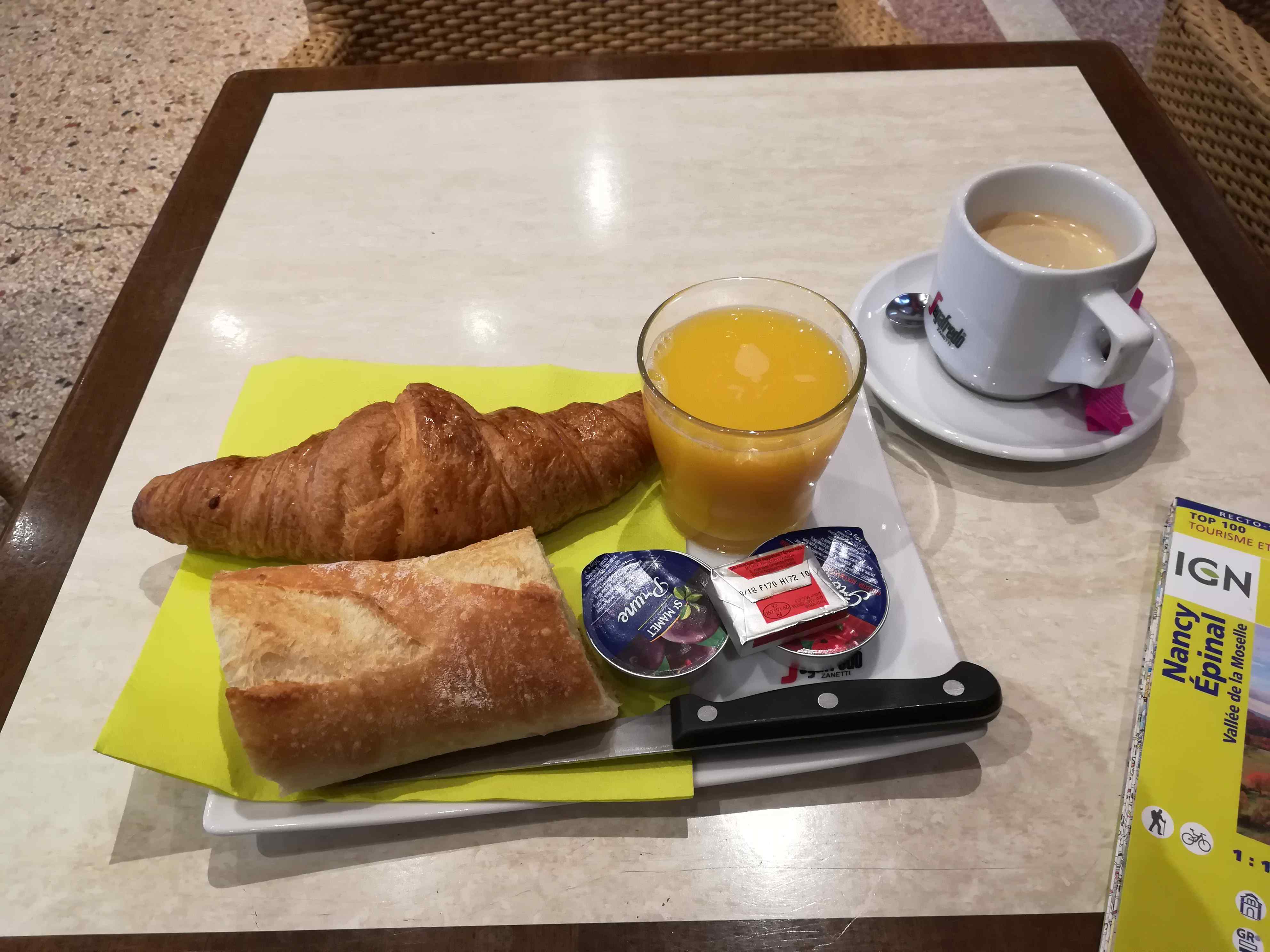 Frühstück im ABC-Hotel Toul