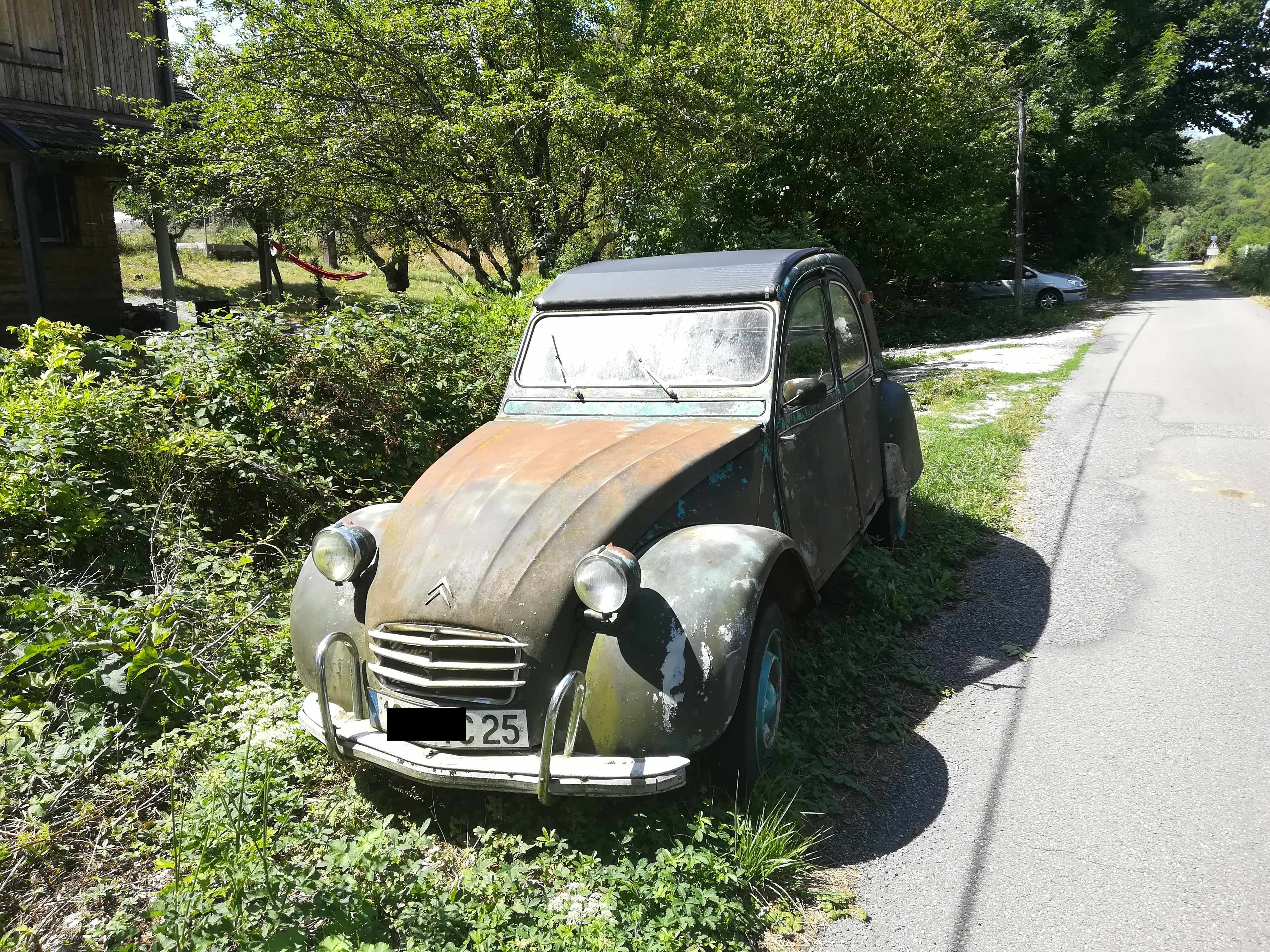 EuroVelo-6-2cv-le-deuche-a-le-doubs