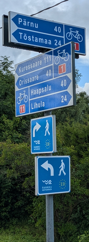 Estland saubere Wander- und Radwegausschilderung