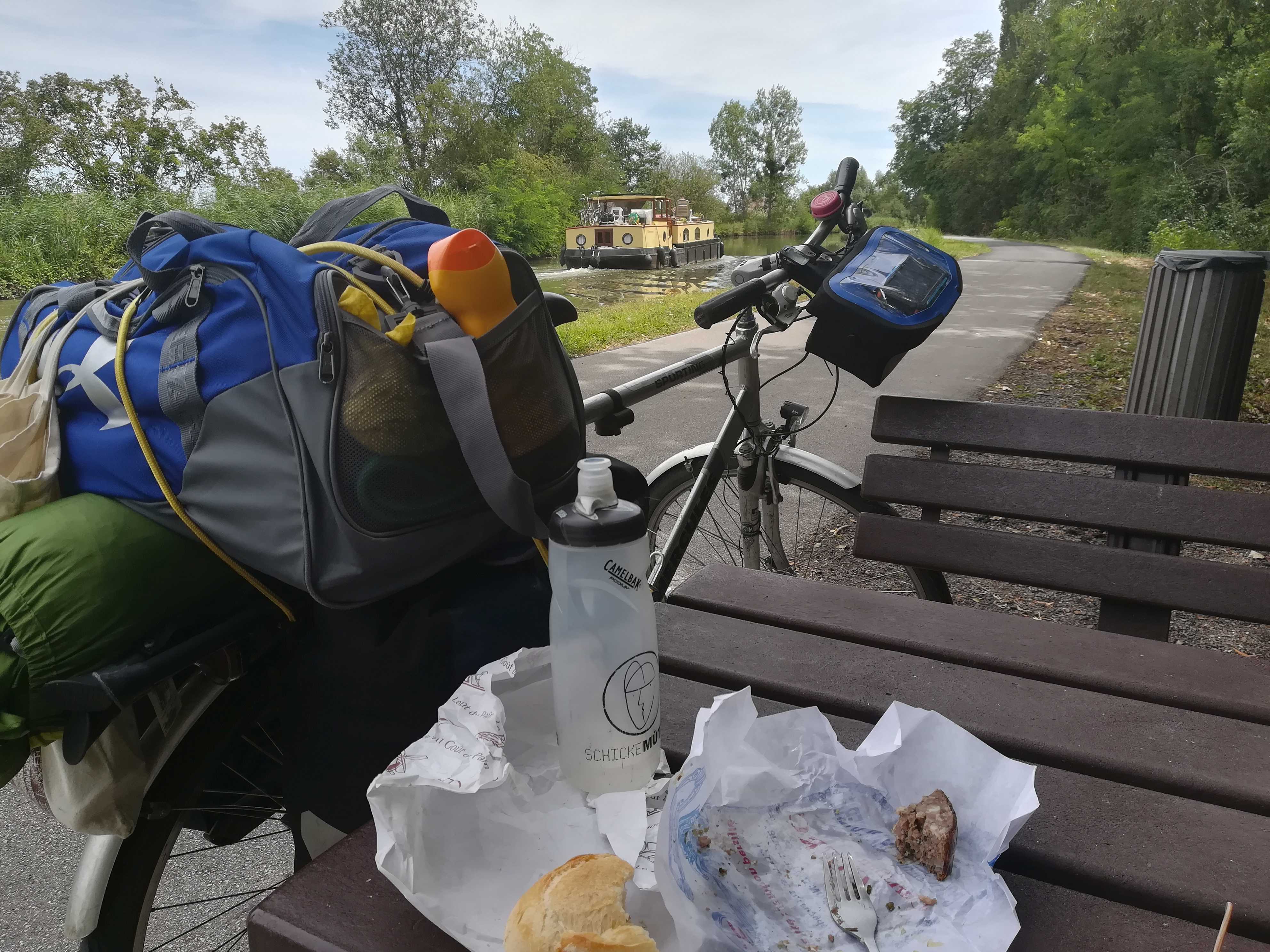 EuroVelo 6 Pause am Kanal eurovelo-6-pause-auf-dem-weg-nach-decize