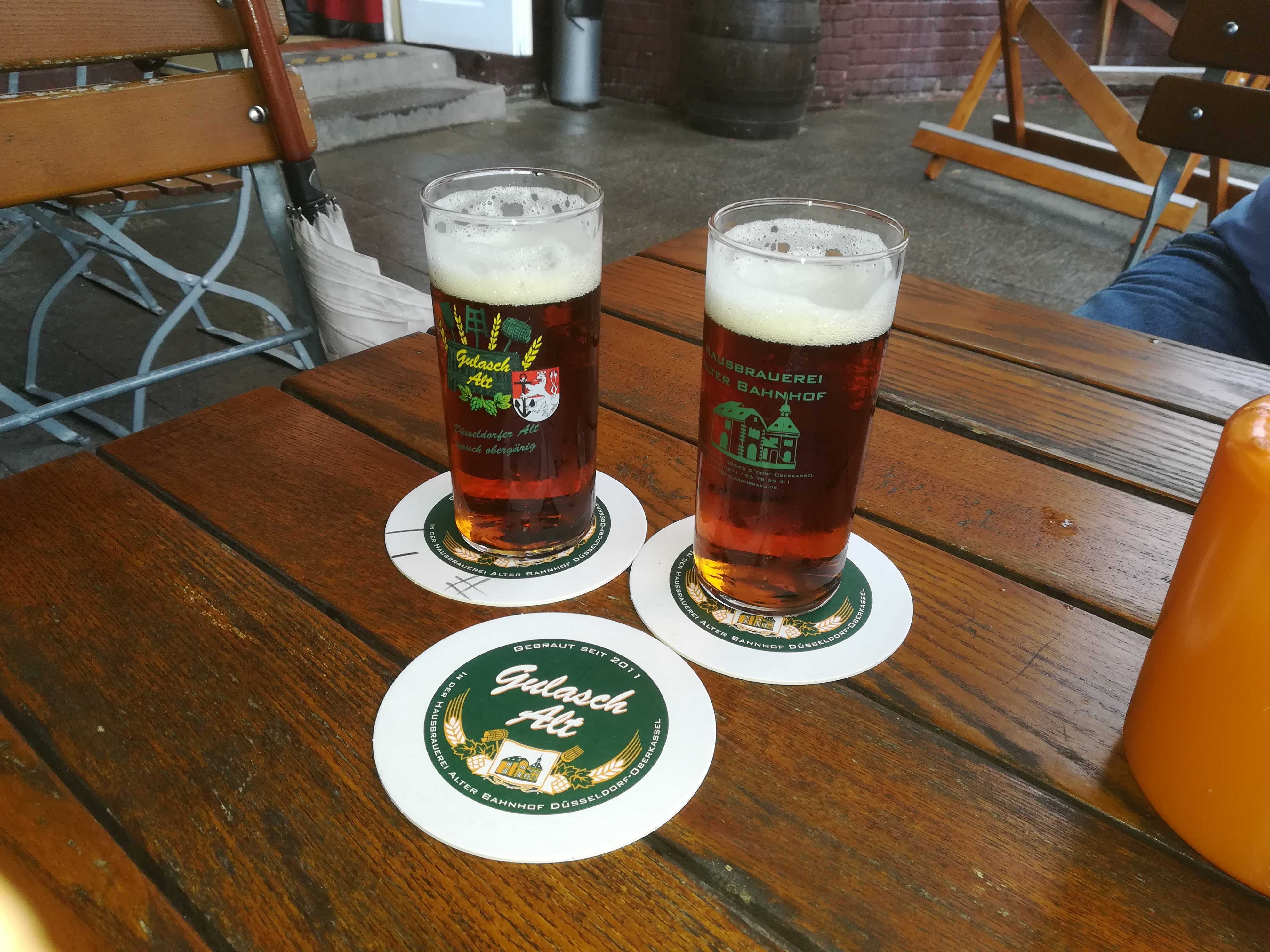 Gulasch Alt im Alten Bahnhof Oberkassel Düsseldorf Bierwanderung