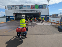 Radreise Baltikum Boarding der Radreisenden auf der FINNMAID