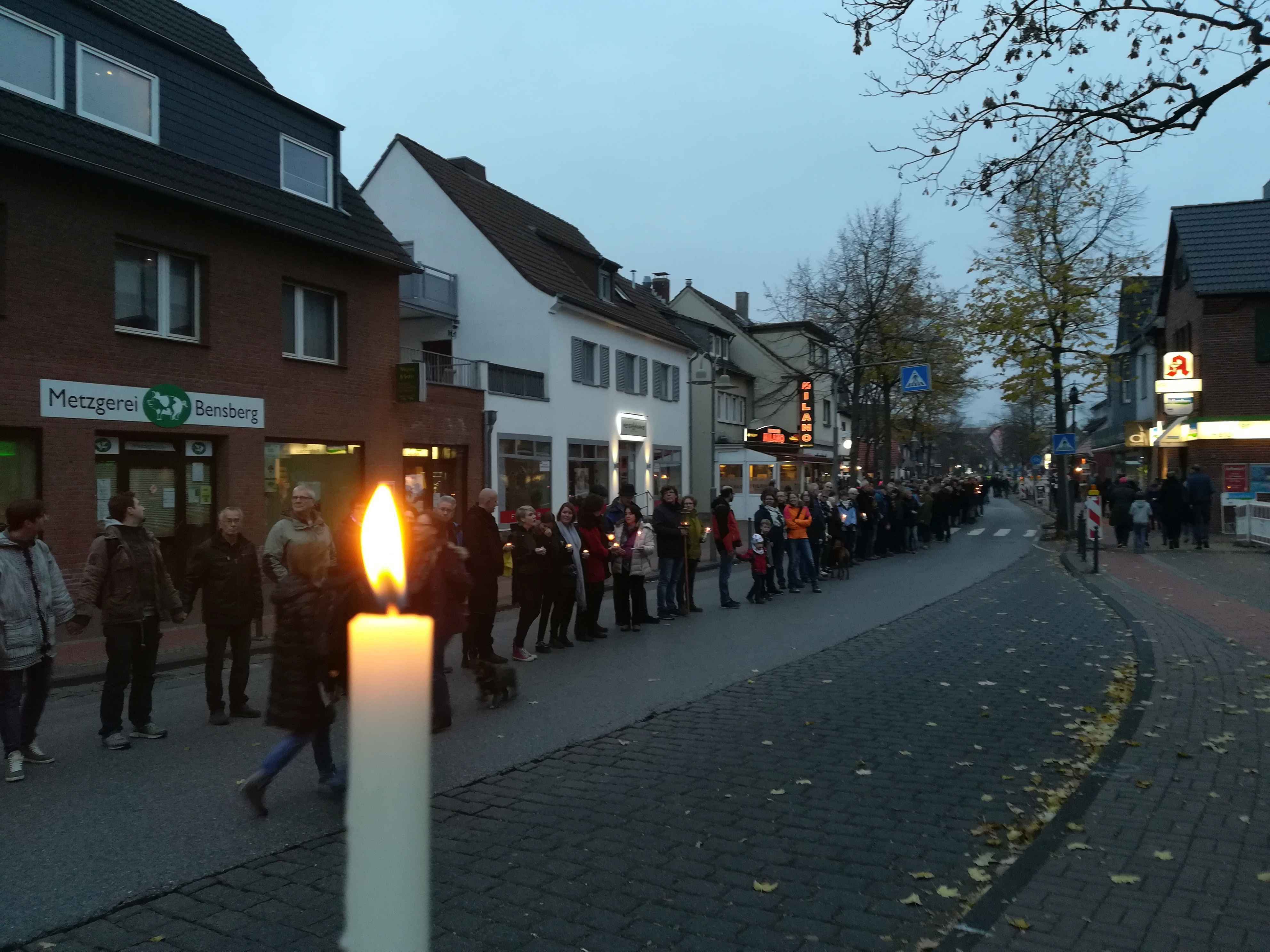 hand-in-hand-fuer-zusammenhalt-in-ratingen-lintorf