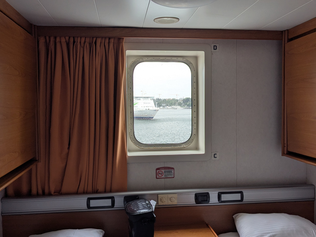Radreise Baltikum tolle Zweibettaußenkabine auf der REGINA SEAWAYS von DFDS mit Ausblick 