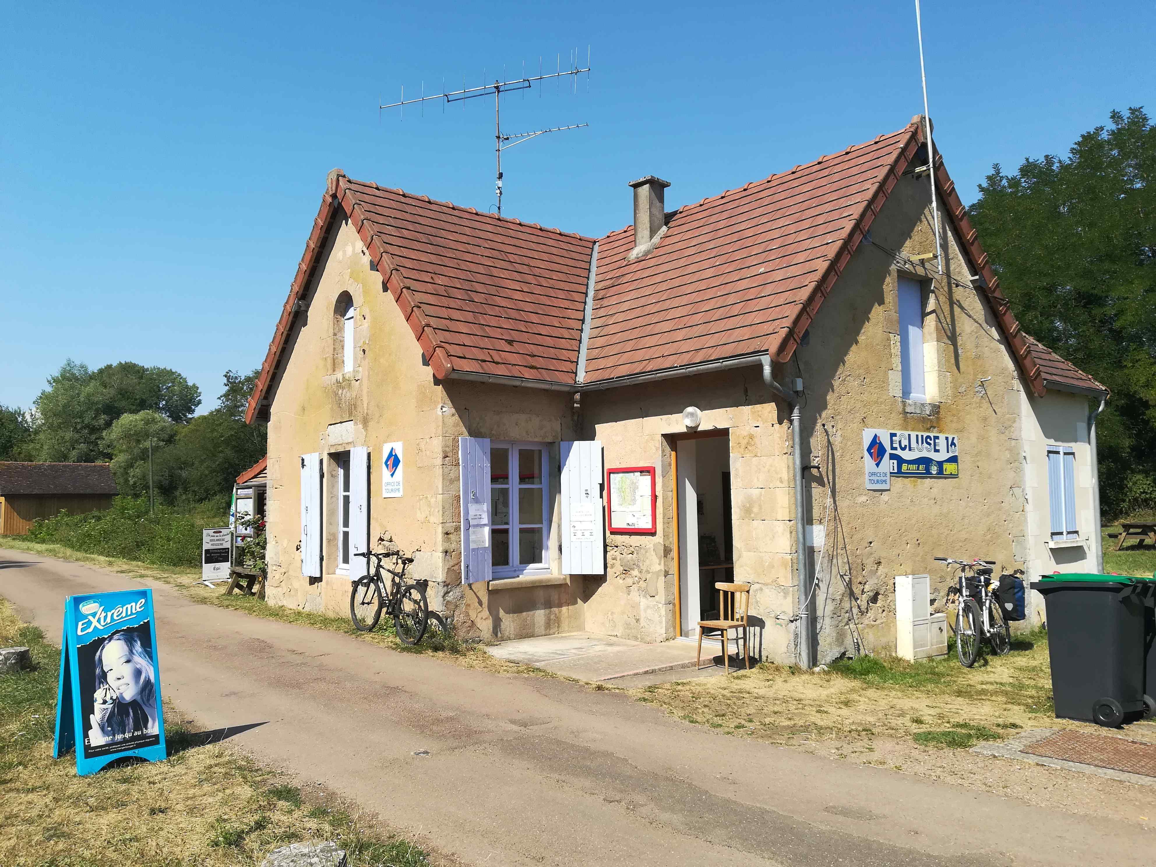 ecluse 16 - Schleuse 16 Canal de Nivernais